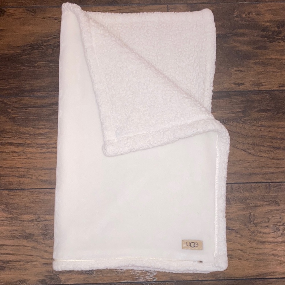 UGG Sherpa Pillow Shams Cases Set of 2 Cream 20x26
